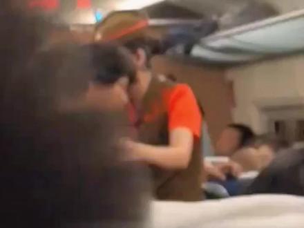 臭味相投 呼叫排爆员#搞笑配音 #搞笑视频 #专治不开心 #看一遍笑一遍