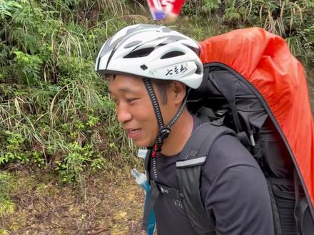 邀请你们来到我的家乡,丽水青田~如果可以,带你们体验亲自体验割蜂蜜,我是一名养蜂人~请大家支持我95号户外云华 #张家界七星山 #张家界七星山骆驼杯户外挑战赛 #乡乡嘴虎皮豆干 #CAMEL骆驼#老六户外打卡凤凰古城