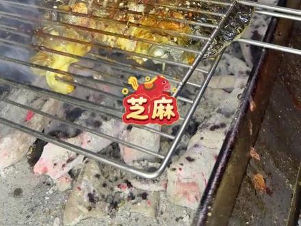 您烤鲫鱼是喜欢嫩的还是还是老一点 #烤鲫鱼教程 #烧烤教学 #烧烤技巧 #烧烤菜品推荐