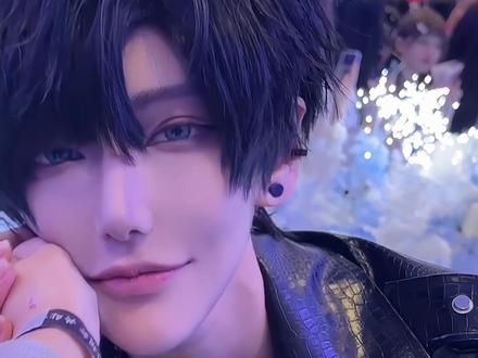 #萧逸 #光与夜之恋
我真的好想你啊.. 萧小五