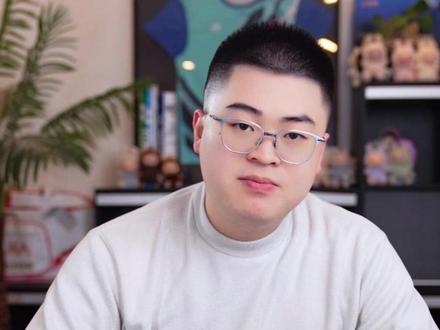 尤尼克斯CH版、SP版、JP版到底有什么区别? 这期视频给大家好好讲讲。#尤尼克斯球拍 #羽毛球拍 #球拍测评 #天斧99 #羽球人