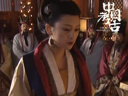 上官婉儿墓志里的秘密 她和太平公主关系大起底 宝子们!唐朝两大才女上官婉儿和太平公主的关系,一直是历史谜团!如今,上官婉儿墓志重见天日,隐藏其中的真相让人震惊!墓志中的只言片语,带你看穿历史迷雾!#上官婉儿 #太平公主 #上官婉儿墓志铭 #陕西 #古墓