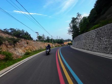 给大家分享一条从晋城柳树口到 玛瑯村 报双村 丈河村 音乐公路 网红猪八戒 上腊江挂壁的路线攻略#骑车看风景 #风景都在路上 #太行一号公路 #丈河村 #音乐公路 #网红猪八戒 #上腊江挂壁公路 #网红公路 #旅行推荐官 @DOU+小助手