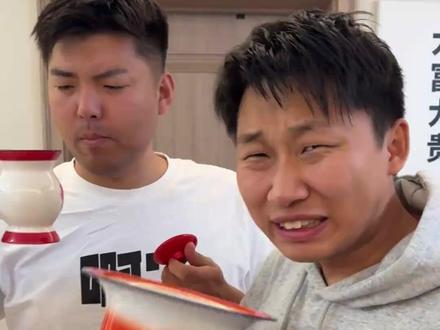 踢足球一定防守到位! #峻宁峻宁 @花式足球克里斯 @R迪足