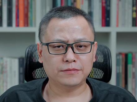 错位竞争,差异定位!#商业思维 #认知 #错位竞争