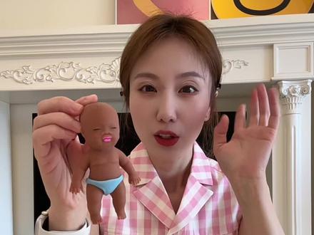 新的解压小伙伴诞生了! 哈哈!跟娜塔莎的一天!#娜塔莎 #在玩一种很新的解压玩具 #新奇特玩具