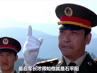 炮兵必看电影,8年老兵终成炮兵之王,连军长也要向他致敬 #弹道无痕 #战争电影 #电影解说