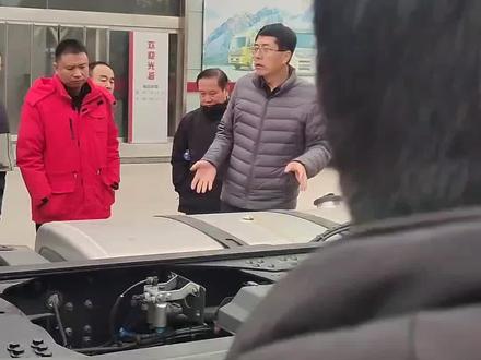 主副油箱在哪里切换?你知道了吗?#抖音卡车 #全国卡友 #主副油箱转换阀 #东风卡车 #天龙天锦怎么样 @东风商用车