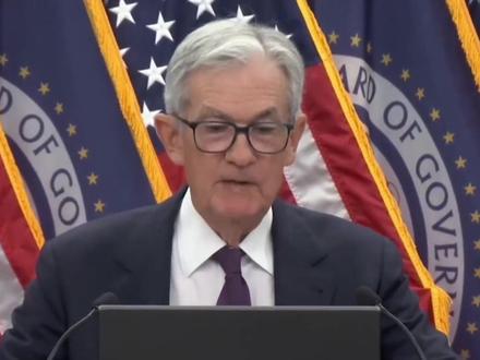 美联储暂停降息,黄金涨至历史最高,没人敢说的隐患已浮现#财经 #美金汇率人民币今日 #美元兑欧元汇率今日 #美元今天的汇率