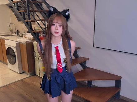 莫非她真的是天才少女? #验枪 #瓦罗兰特 #甜妹