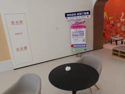 极氪服务真的止于大定吗? 主播座椅按摩有偶发性问题,已经进过三次店。菏泽、濮阳、济南(当时都没来得及录像啥的),每家都是服务响应及时、人员态度热情、客候区设施完善......
包括视频这次也是一样,这次算是故意的,也没有说有不好的状况发生!来点真实车主说说你们的售后体验
#极氪 #极氪售后 #极氪7x