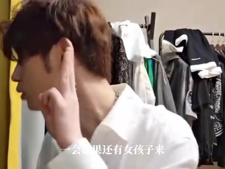 “家里太挤了...” #童锦程 #江南第一深情 #大型修罗场 #祖师爷