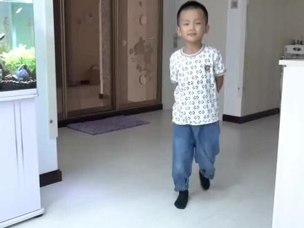 调皮的钰宝宝又给老爸套路了#搞笑 #爸爸带孩子搞笑视频 #神兽成长记 #专治不开心的 #上热门 @DOU+小助手