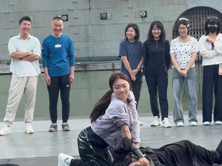 有帅哥你是真上啊 #清明上河园 #人类对清明上河园的开发不足百分之一 #金国将军 #抽象 #万万想不到