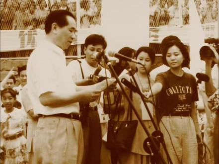 我国第二条高速公路的通车典礼在哪里举办的呢?