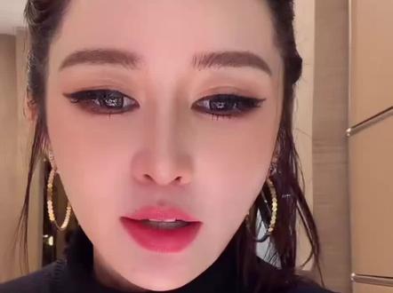 纳迪尔很幸运,在他身上花了好多心血,只为了让他更火,让他变成更好的自己@👑盈公主👑1号去香港🇭🇰❤️ 国民好媳妇@盈公主视频负责人老周