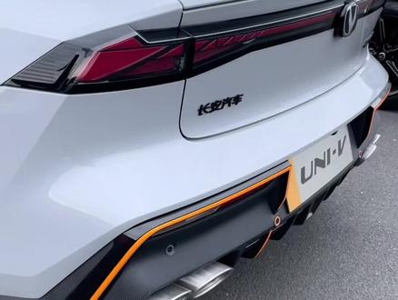 UNI-V 2.0T排气声浪,有尾翼,有声浪,还要啥A7?#抖音汽车 #排气声浪 #长安UNI