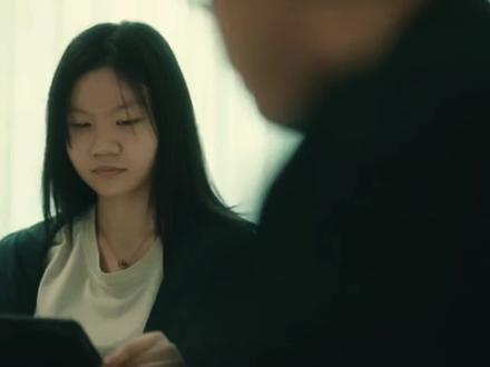 想给王鹤棣澄清一下王鹤棣拽dcx头发这件事