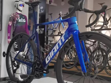 2023环法车队版propel来了💨
propel adv sl 0 team🚴🏻♂️
目光所至皆是顶级🔝
整车带原装破风水壶架6.8kg❗
西蒙耶茨用这台车取得了环法第皇后赛段亚军!
地表最速公路车propel!!!