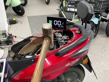 雅迪电动车更换控制器不剪线不接线不找线路#电动车 #电动车维修 #电动车维修小知识 #每天一个用车知识 #电动车控制器