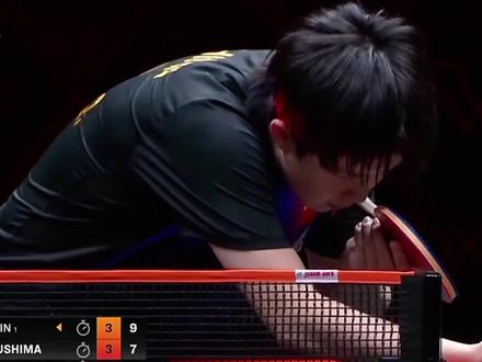 王楚钦你真的好棒!!!1比3落后逆转比赛,从成都到香港的连轴转,辛苦啦!!一个人守半区的责任担当,咬着牙拿下比赛,球不落地永不放弃!#乒乓 #王楚钦 #香港总决赛