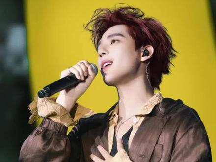 王安宇春晚二排杀疯了!从被传淘汰到央视路透帅炸,拽哥变乖宝反差绝了#明星八卦 #明星娱乐 #明星娱乐圈