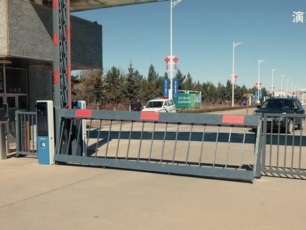 演练强能!实战砺剑! 正蓝旗公安局反恐怖和特巡警大队联合上都发电公司开展反恐应急演练。#反恐特警组 #反恐演练 #反恐演习 #反恐