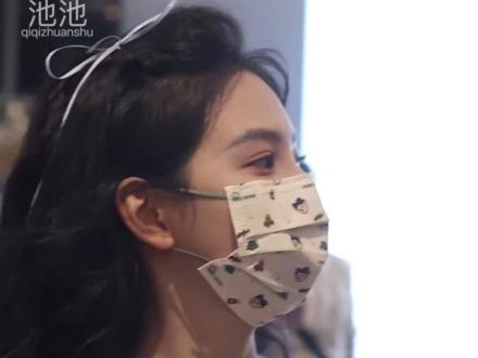 10.24 SHA送机#章若楠
是可可爱爱和粉丝聊天还夸粉丝的楠楠呀 今天活动辛苦啦下次见咯@章若楠