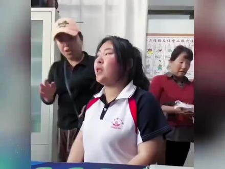 女孩高考中,突然手脚、脸部发麻,医生一个塑料袋就治好女孩!