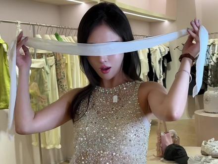 紫啧,我相信只要我一直跳下去,你一定会看见我! #不卖衣服卖情绪价值 #卖衣服我在行跳舞我凑数 #大黑哥 #思念成灾 #泸州买衣服