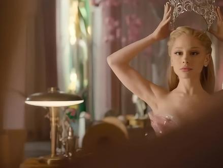 《魔法坏女巫2》接棒阿凡达,黑人女主+杨紫琼炸穿圣诞!