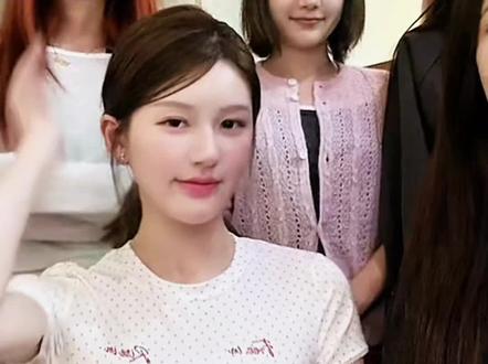 直播版撒娇舞 好可爱哈哈
#赵露思 #赵露思直播 #可露丽 #上热门 #overdrive