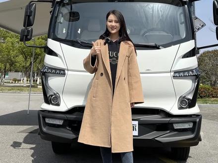 这款房车很好开,很静音!国内首款油电混动房车来啦!#房车 #抖音汽车 #dou是好车