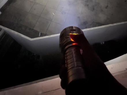 劲衡手电jkk76灯珠sfn55.2
#户外照明 #手电筒 #户外照明 #男人玩具 #强光手电