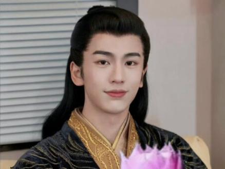 牛牛张凌赫:一个帅气与搞笑兼备的大学霸#张凌赫