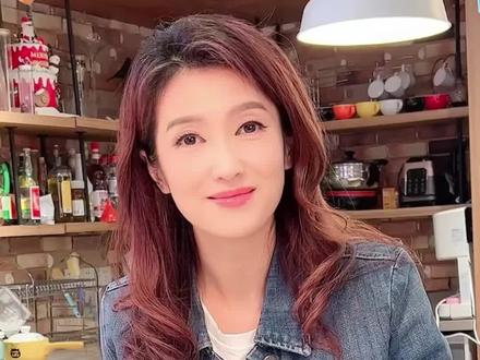 设计图纸衣服 266a8612d13133a80b08a63c80a98bdc~tplv-dy-resize-origshort-autoq-75:330.jpeg?x-expires=1985569200&x-signature=3wA49f9HZO7iQDEUolaor8GJoUo%3D&from=3213915784&s=PackSourceEnum_AWEME_DETAIL&se=false&sc=cover&biz_tag=pcweb_cover&l=202212051156090101351640963B01B7AD