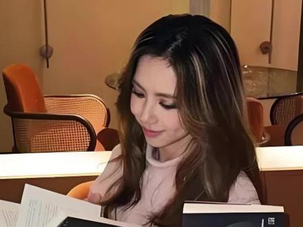 中国科幻需要“邓紫棋们”吗 需要“爱好者”邓紫棋,不需要“明星”邓紫棋#跨年一起投dou+
#邓紫棋 #科幻 #银河奖