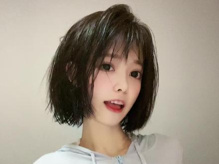 #浅跳一下 #这个手势舞甜度超标了 嘿~我好想谈场恋爱~现在~