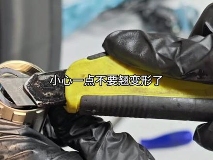 自行车保养教程第三期保养轮组篇,骑友或者新手可以快速学习如何保养自己的轮组轴承,保证花鼓的润滑度和延续轴承寿命,后面几期正在制作中(保养按照店里299元服务项目去做,其他配件保养项目后面会单独出来#自行车维修 #自行车保养 #轮组保养 #花鼓保养 #单车保养