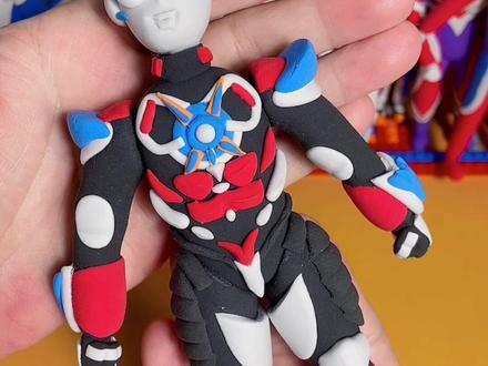 #创作灵感 兔粉们,你们要的#欧布奥特曼 煌闪形态#粘土教程 来啦#超轻粘土 #粘土 @抖音小助手