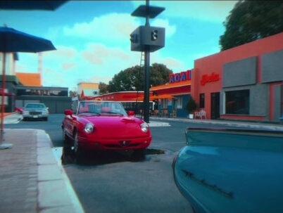 如何让你的Vlog像《怪奇物语》? 你觉得像吗?评论区锐评一下
我拍的原片在主页能找到
#剪映调色 #Vlog教程 #拍出电影感 #怪奇物语 #手机摄影