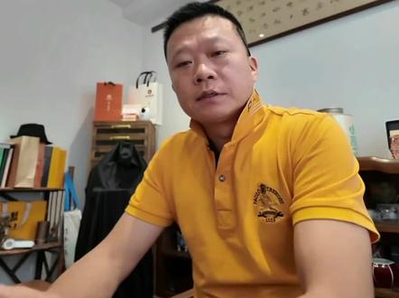 今天带老铁们去看看前两天心心念念想做的这个大缸,这个的过程,看能不能实现。#创作者服务中心入口 #景德镇陶瓷 #非物质文化遗产 #蛙哥长征记