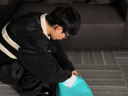 苹果访问限制在哪更改 279849203c84c267f7dcd51398532538~tplv-dy-resize-origshort-autoq-75:330.jpeg?x-expires=2013948000&x-signature=qLoqJ9wUrqcxflYFNokeZGkc5eY%3D&from=3213915784&s=PackSourceEnum_AWEME_DETAIL&se=false&sc=cover&biz_tag=pcweb_cover&l=202310292218127CFC223554A23CE8AC44