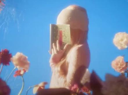 闺蜜,你的新MV有点奇怪🌝🌝@单依纯 #单依纯