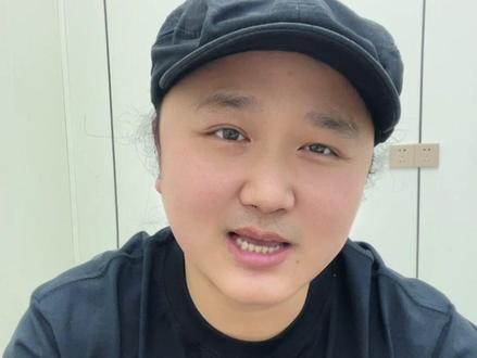 想听一下大家对开源版小智ai以及商业授权版小智ai的看法#小智ai #ai机器人