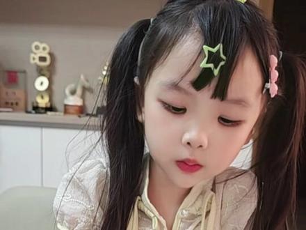 你们觉得姐姐画的好看,还是妹妹画的好看 #萌娃