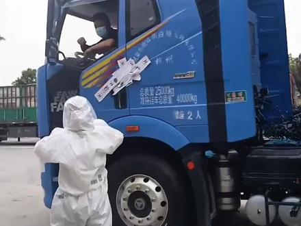 退役汽车兵保供上海,“拉物资和拉导弹一样重要!”,#上海保供司机已半个多月未下车