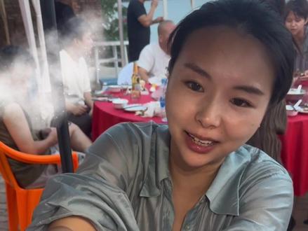 坐快艇游军山湖,再尝一口正宗军山湖大闸蟹,又鲜美又香甜 宝子们快冲!#军山湖大闸蟹 #金秋时节的螃蟹宴 #江西进贤 #亲子游玩好去处 #老板娘日常