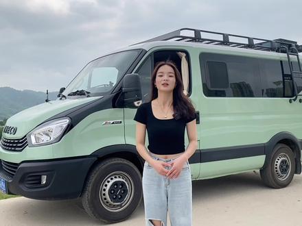 90后将自改的房车,升级成四驱越野房车,改装方案太大胆了 #房车旅行 #越野房车 #自改床车 #拖挂房车