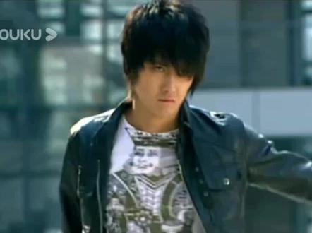 #铠甲勇士 殿南的名言:你抓的是他,凭什么叫我们让开,既然你这么想玩,那就比比是谁的刀快吧